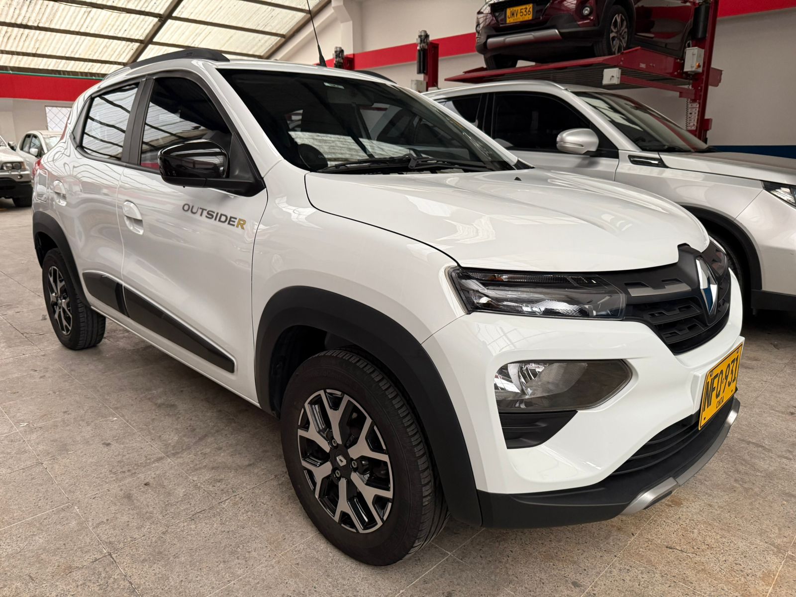 RENAULT KWID OUTSIDER