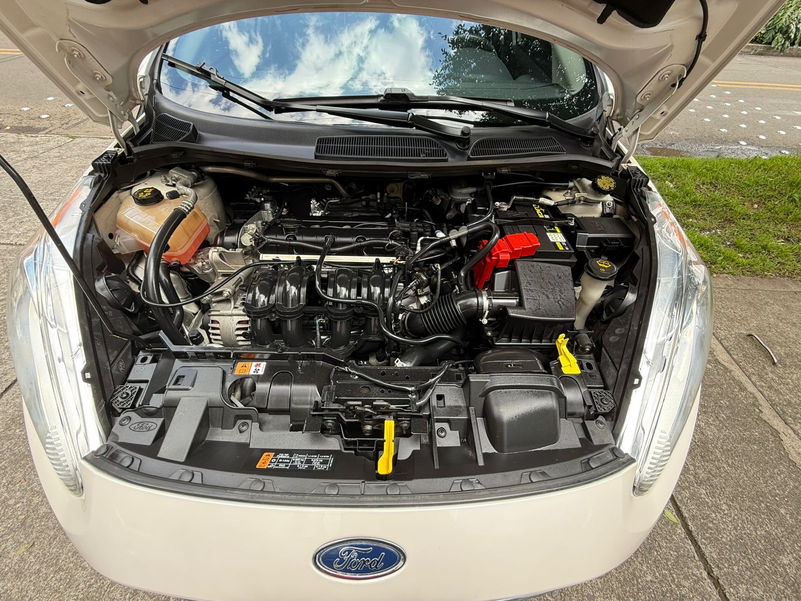 FORD FIESTA TITANIUM