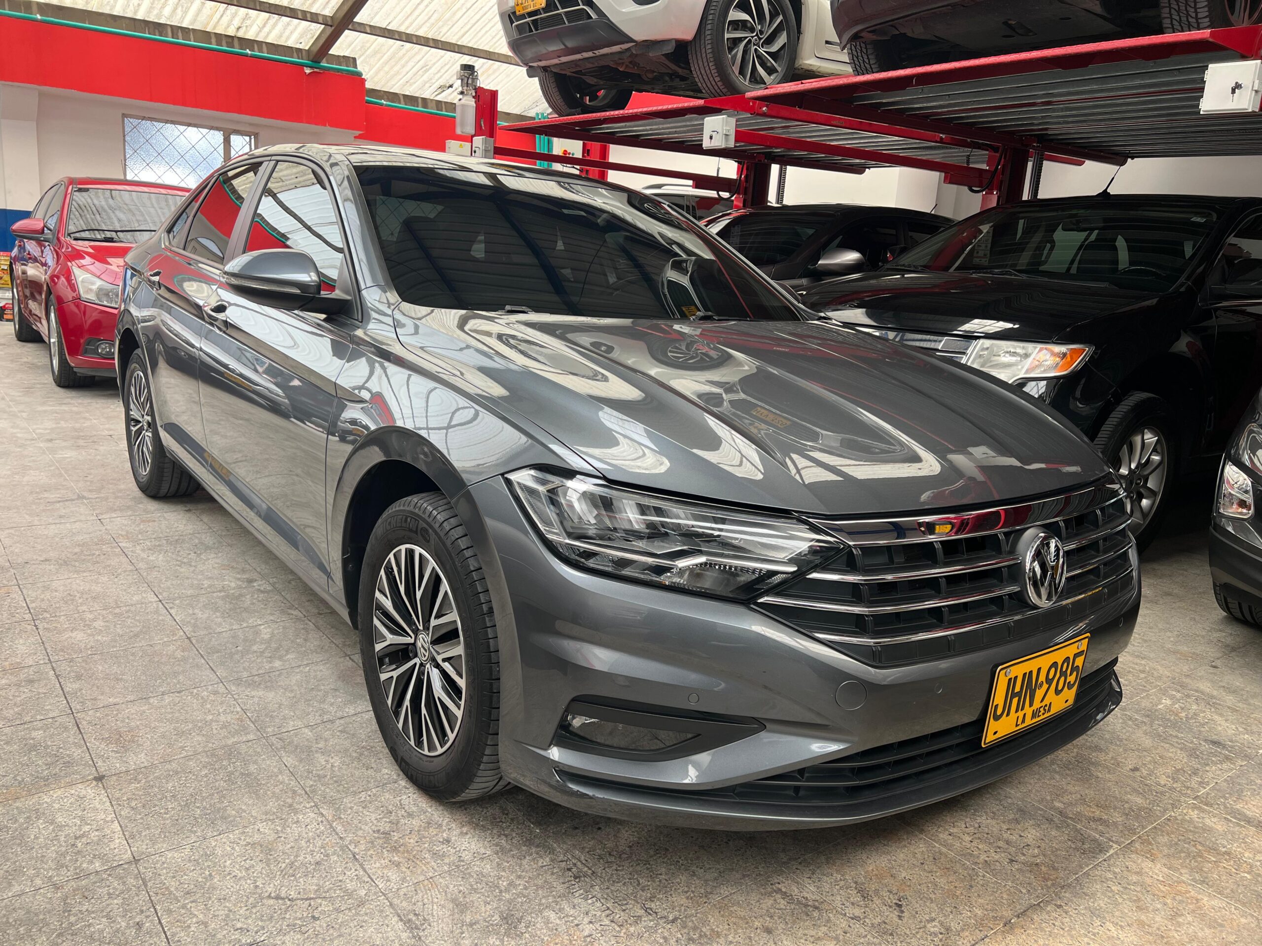 VOLKSWAGEN JETTA HIGHLINE TURBO