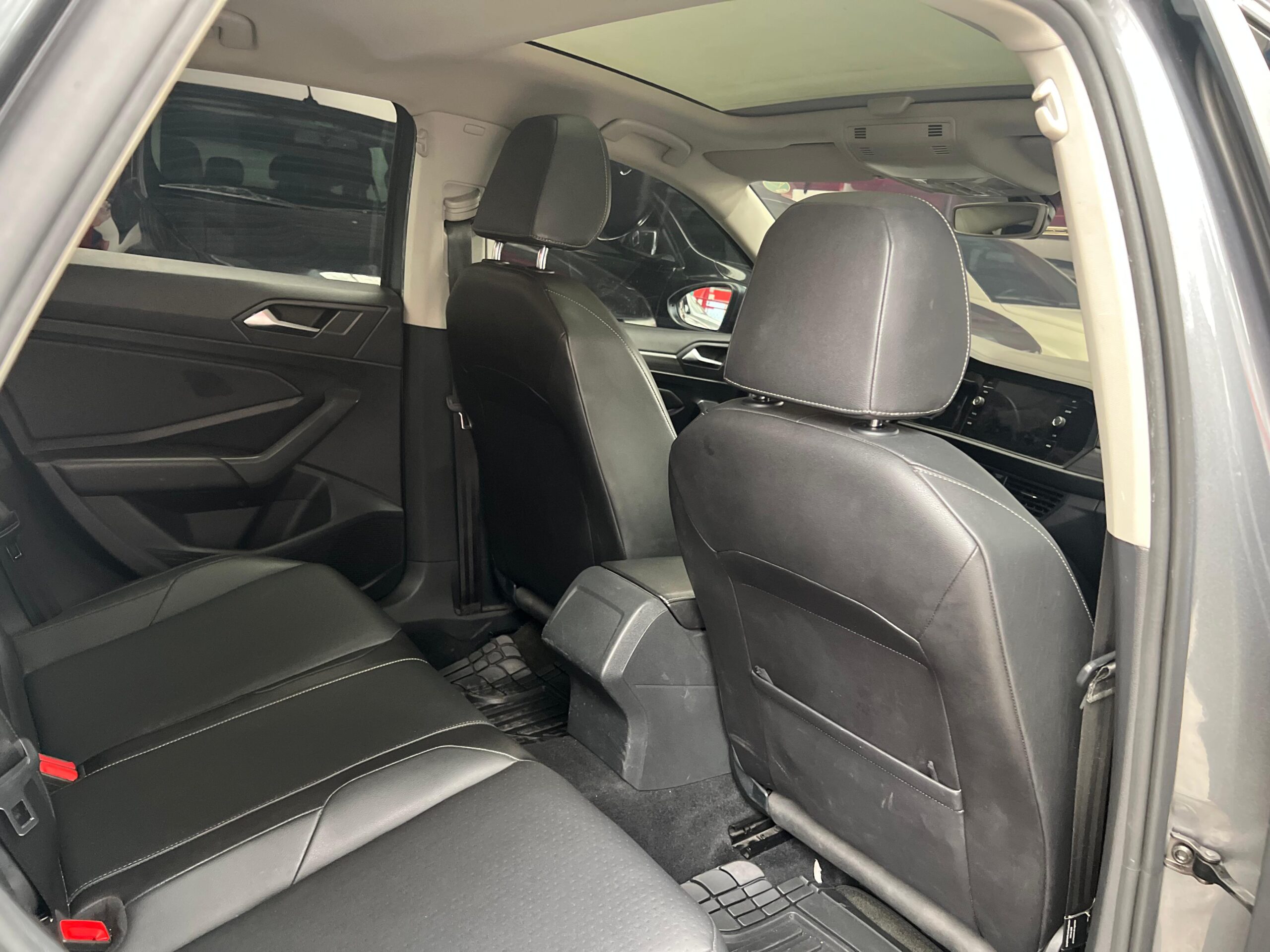 VOLKSWAGEN JETTA HIGHLINE TURBO