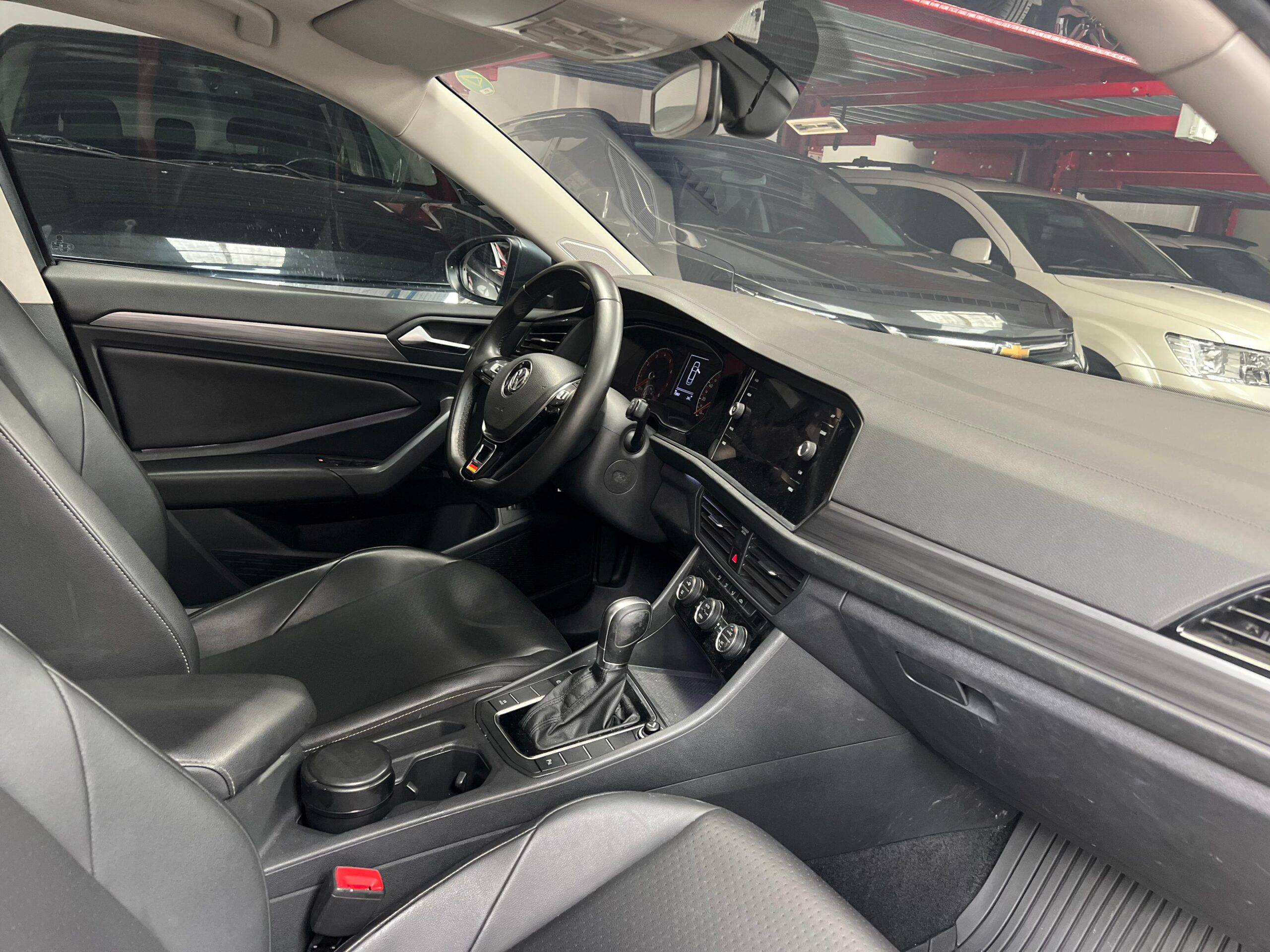 VOLKSWAGEN JETTA HIGHLINE TURBO