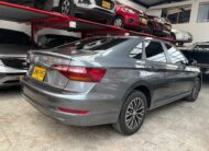 VOLKSWAGEN JETTA HIGHLINE TURBO