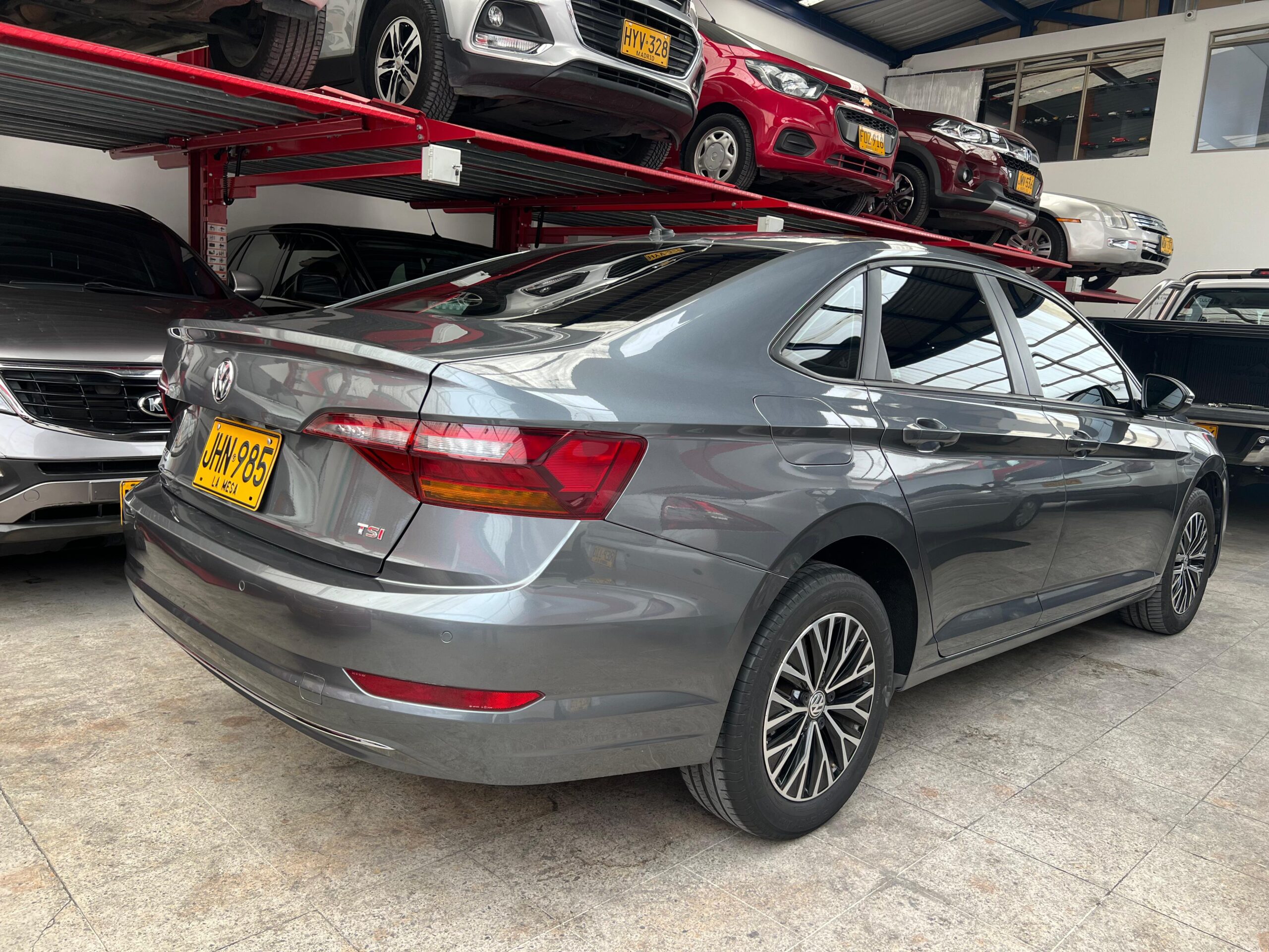 VOLKSWAGEN JETTA HIGHLINE TURBO