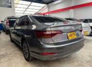 VOLKSWAGEN JETTA HIGHLINE TURBO