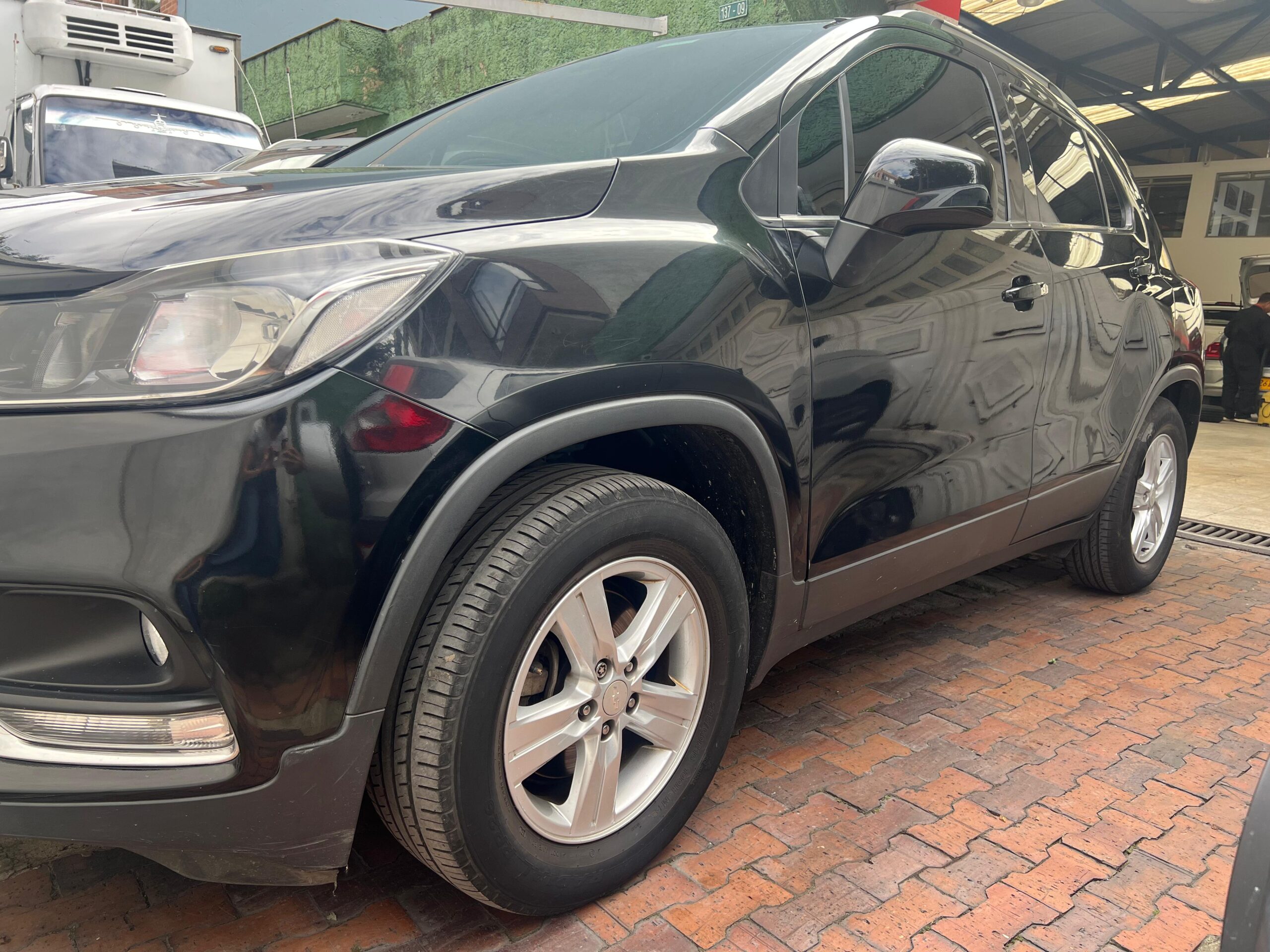 CHEVROLET TRACKER LS