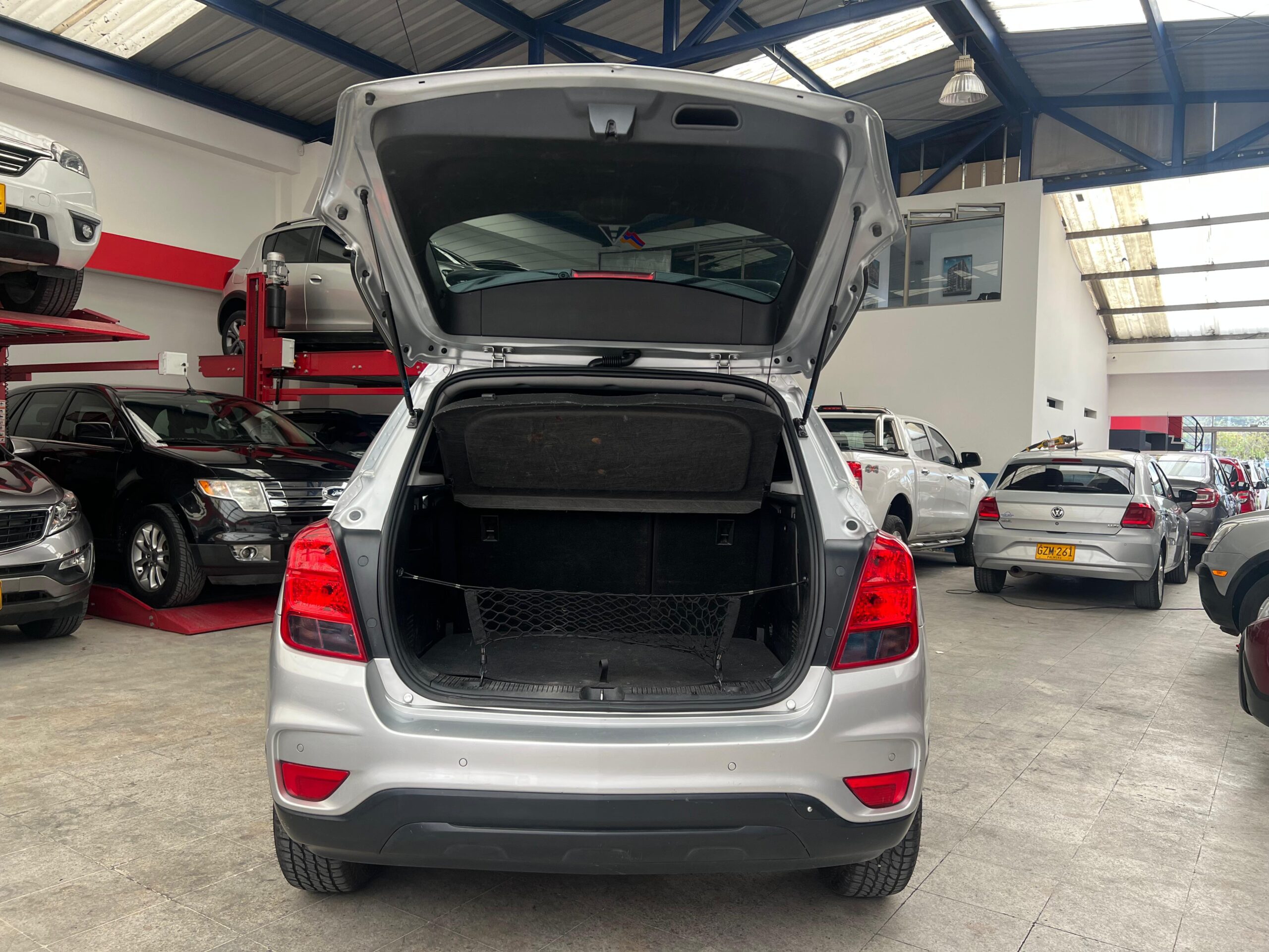 CHEVROLET TRACKER LS