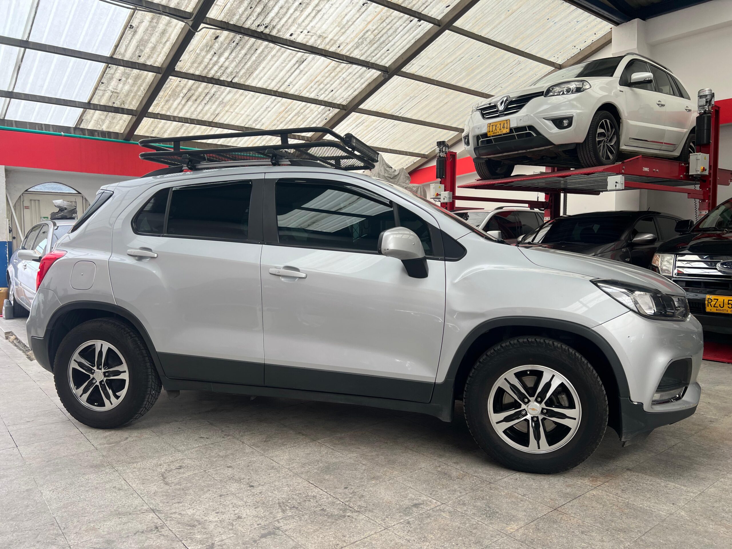 CHEVROLET TRACKER LS
