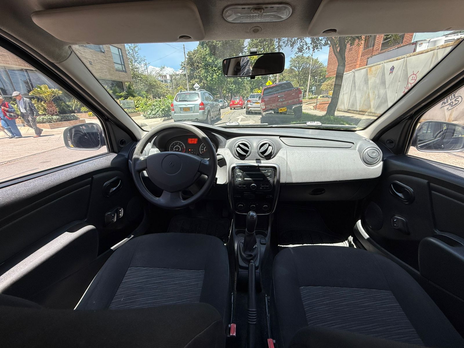 RENAULT LOGAN FAMILIER