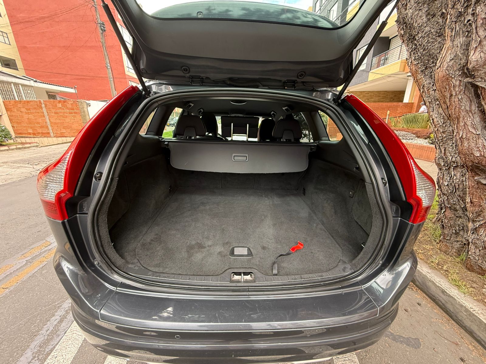 VOLVO XC-60
