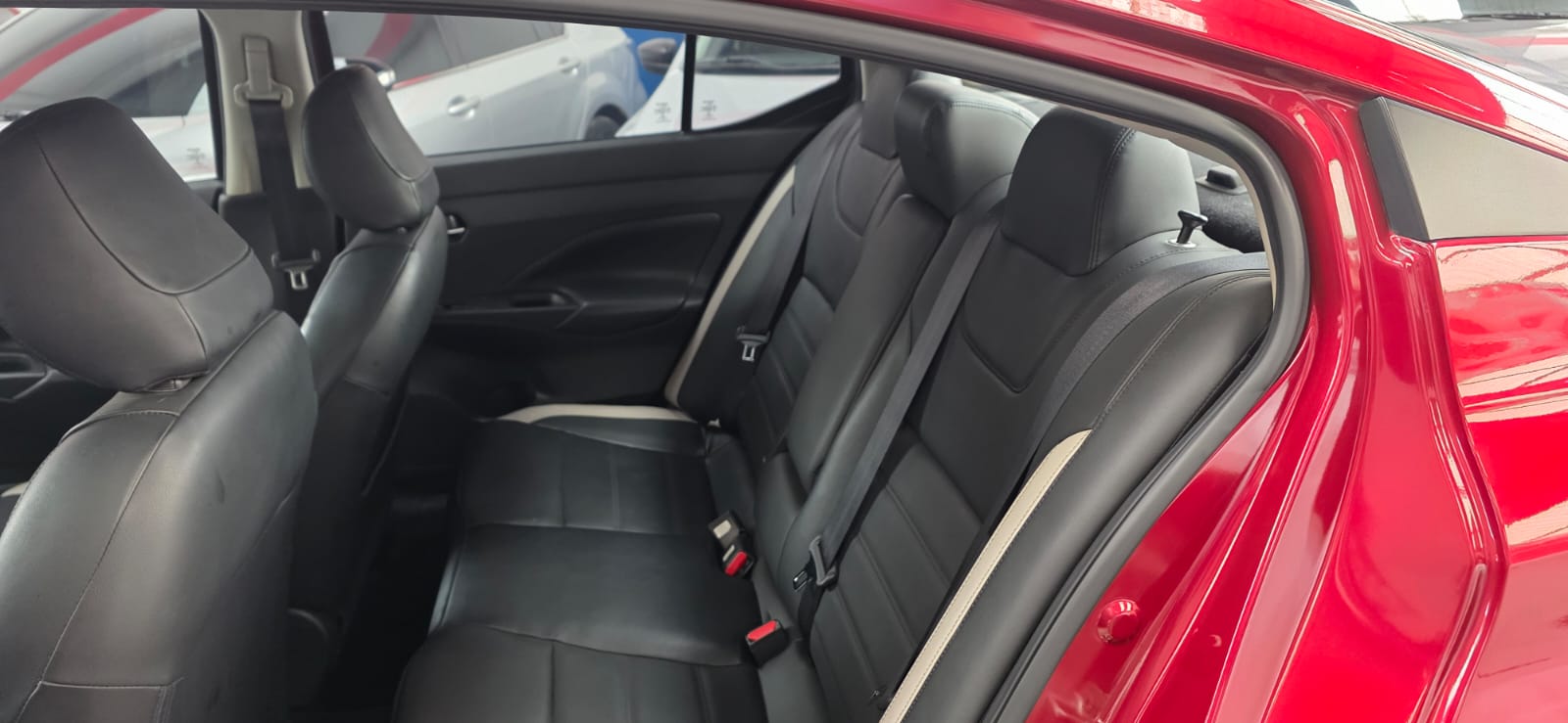 NISSAN VERSA  EXCLUSIVE