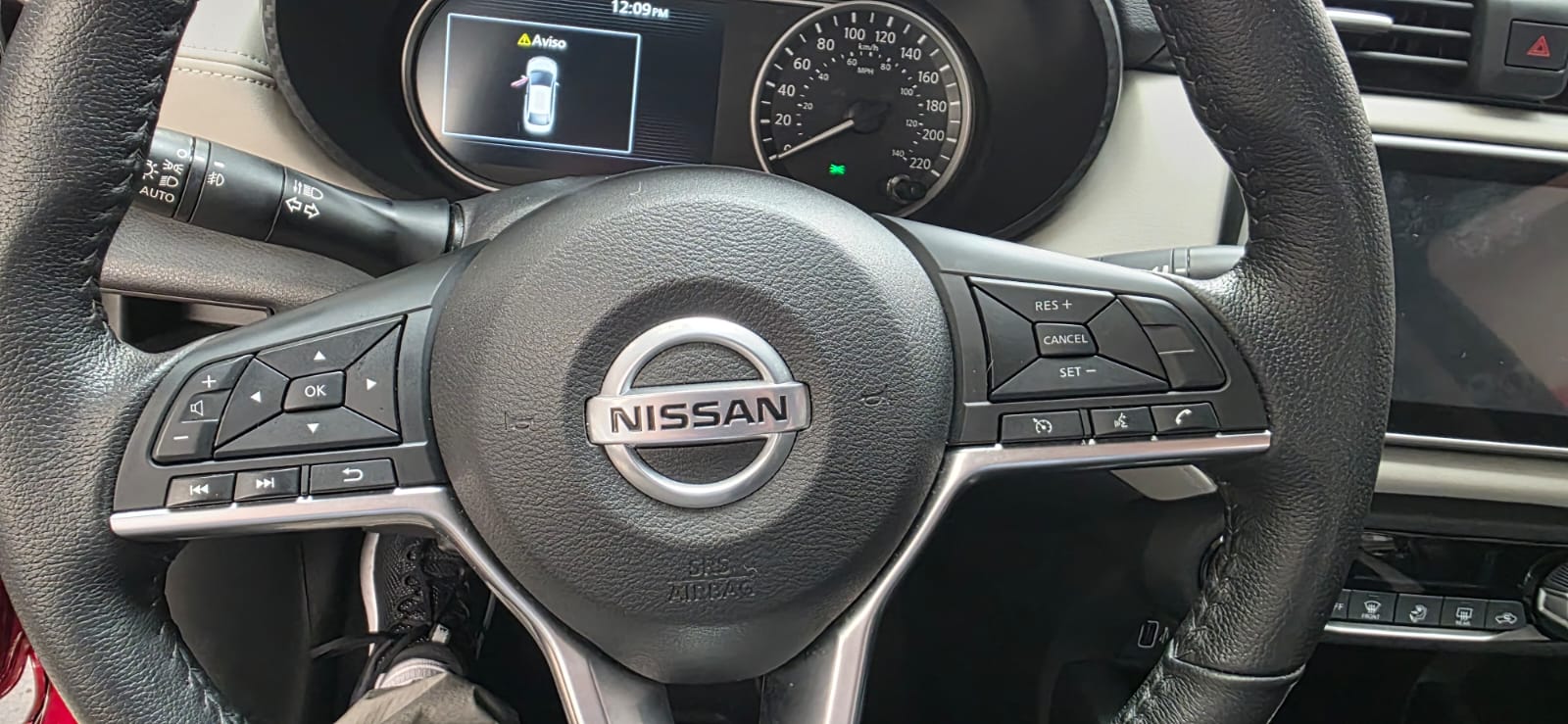NISSAN VERSA  EXCLUSIVE
