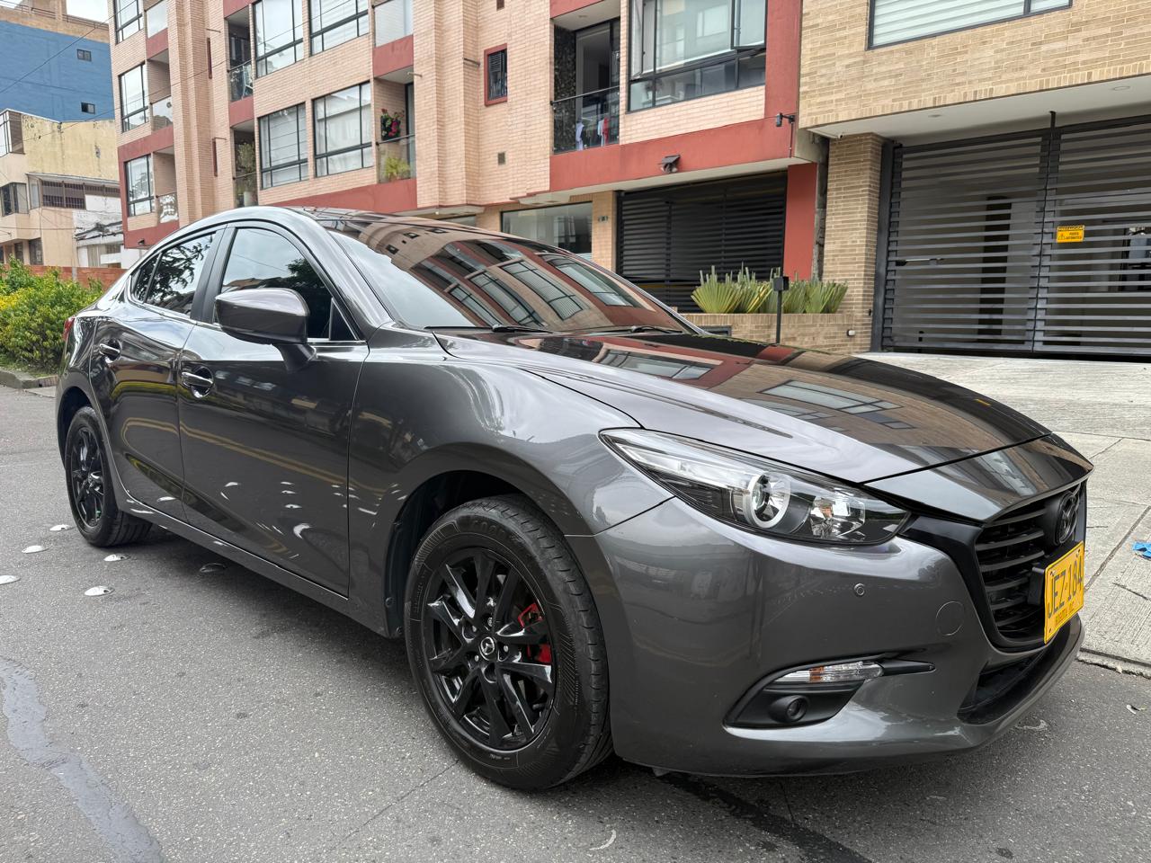 MAZDA 3 TOURING AT