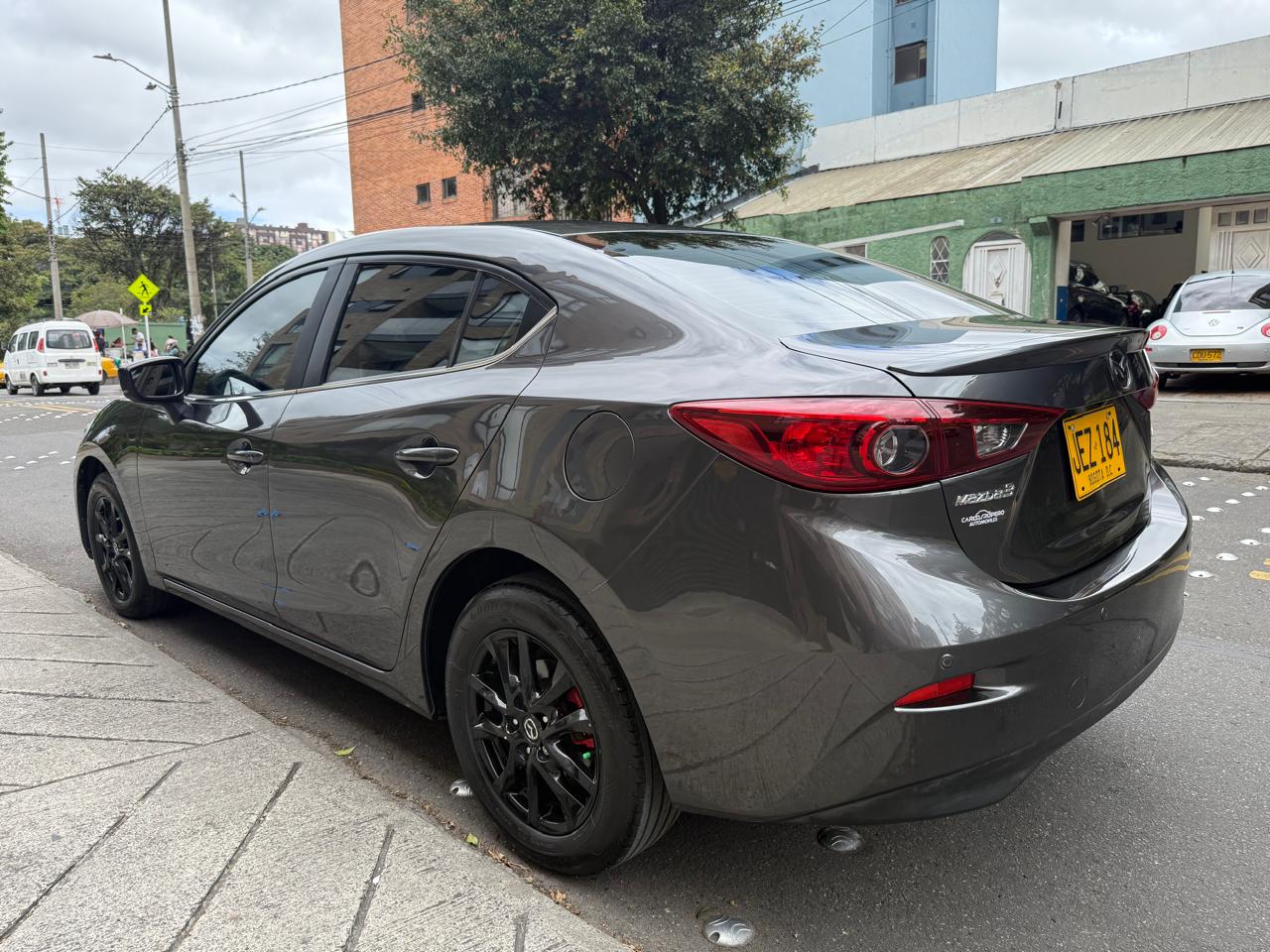 MAZDA 3 TOURING AT