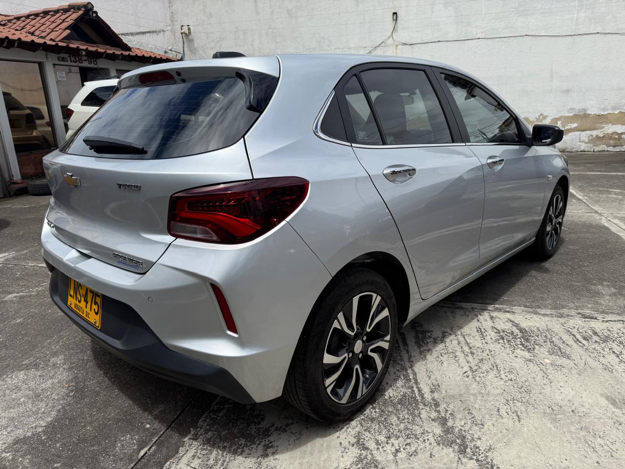 CHEVROLET ONIX PREMIER HATCHBACK