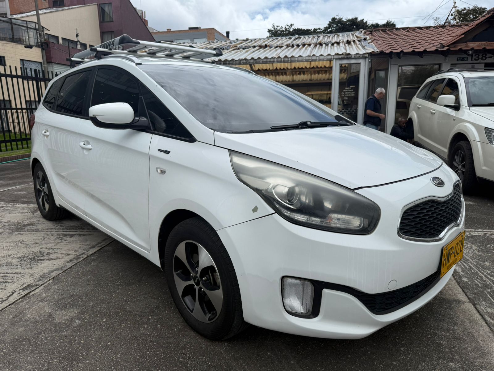 KIA CARENS EX 7 PSJR