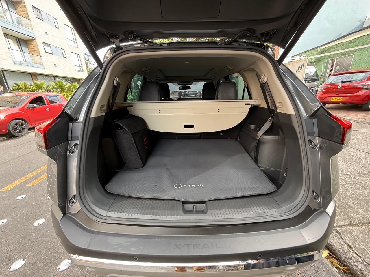 NISSAN X-TRAIL EXCLUSIVE E-POWWER HIBRIDA 7 PSJROS AT 4X4