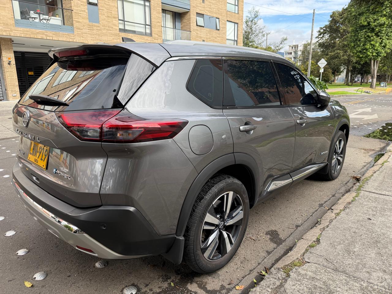 NISSAN X-TRAIL EXCLUSIVE E-POWWER HIBRIDA 7 PSJROS AT 4X4