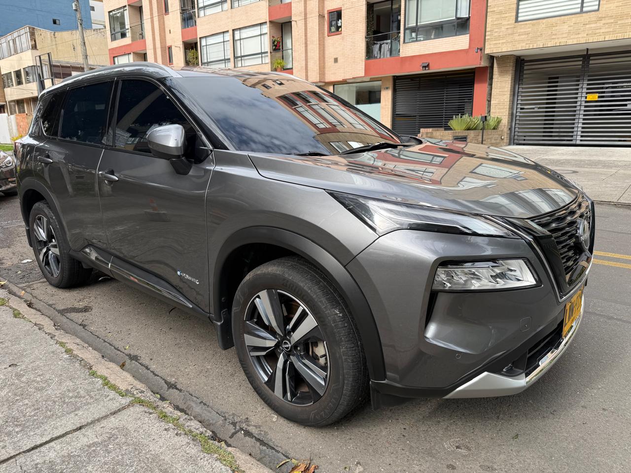 NISSAN X-TRAIL EXCLUSIVE E-POWWER HIBRIDA 7 PSJROS AT 4X4
