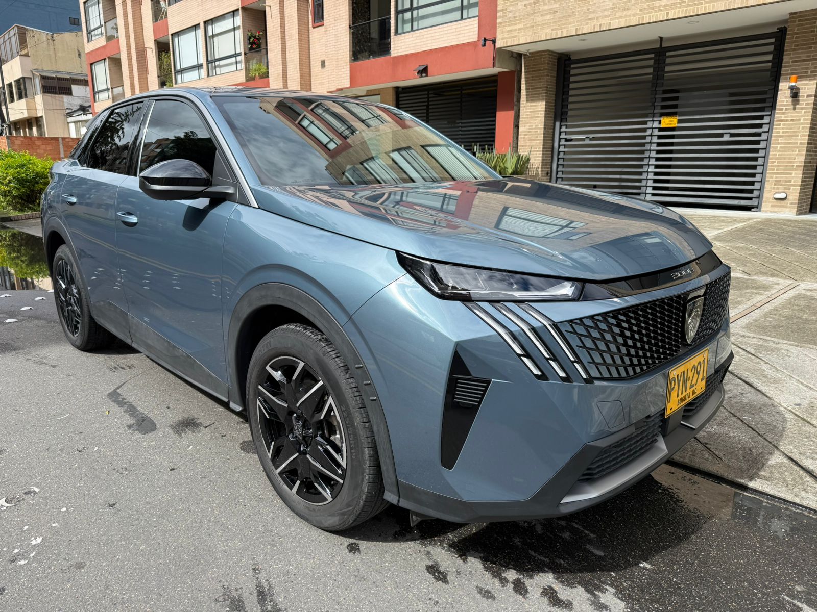PEUGEOT 3008 ALLURE 1.6cc AT Gasolina