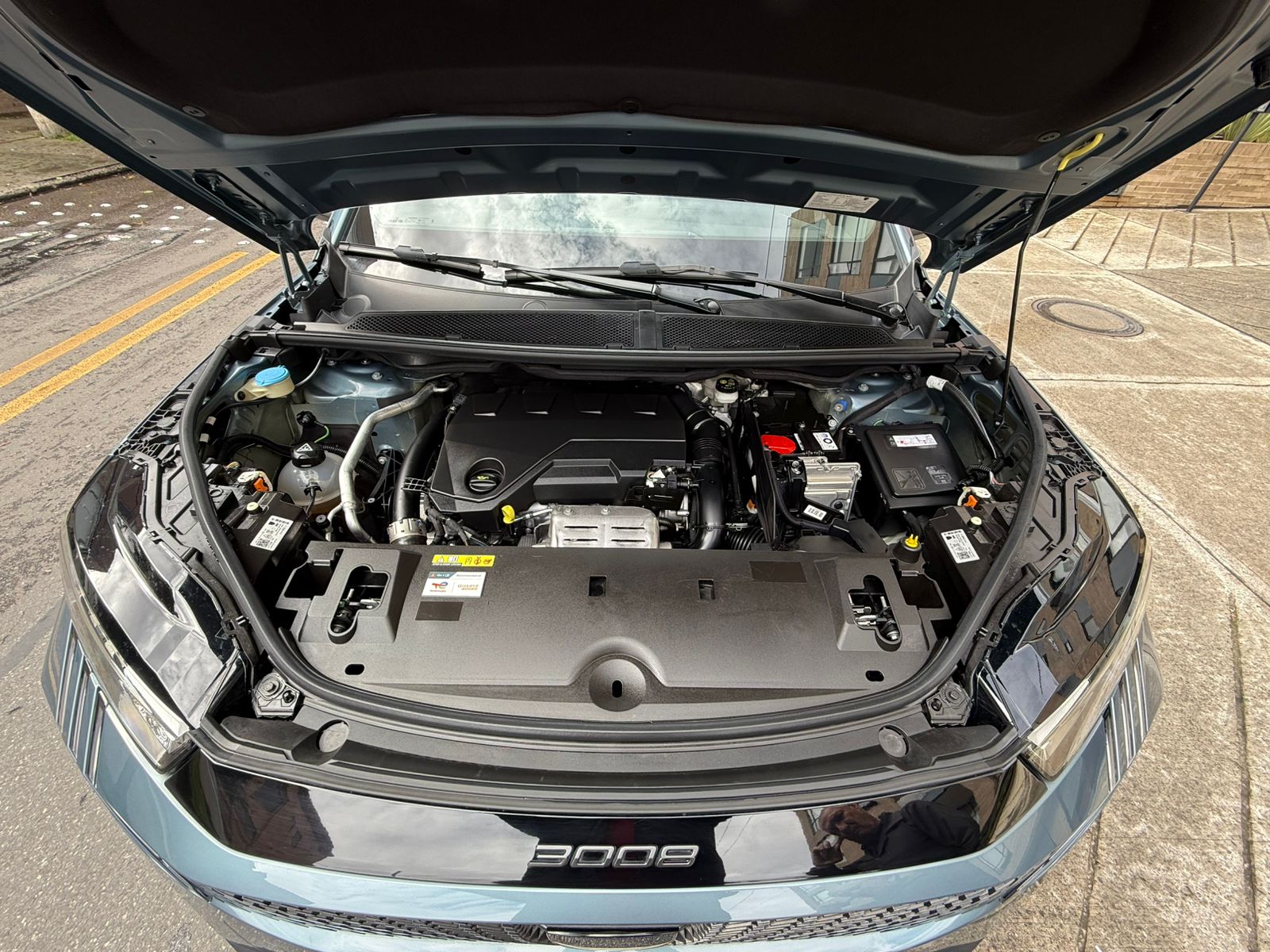PEUGEOT 3008 ALLURE 1.6cc AT Gasolina