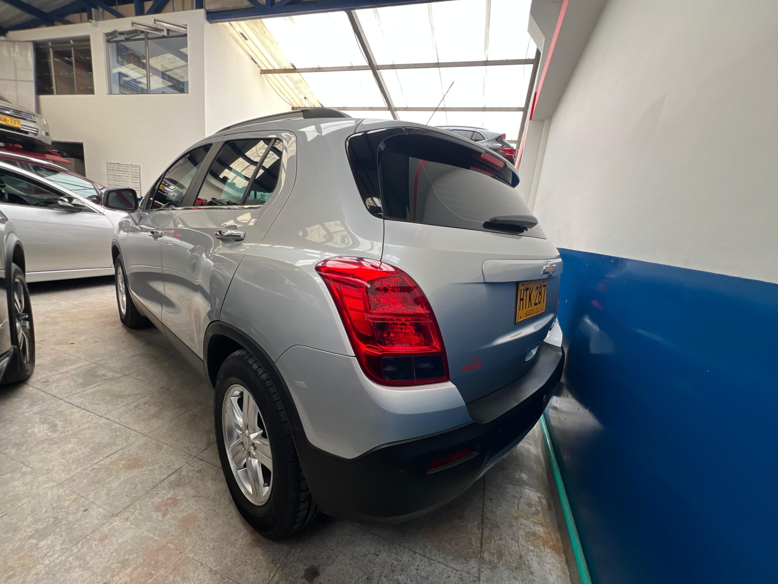 CHEVROLET TRACKER LT