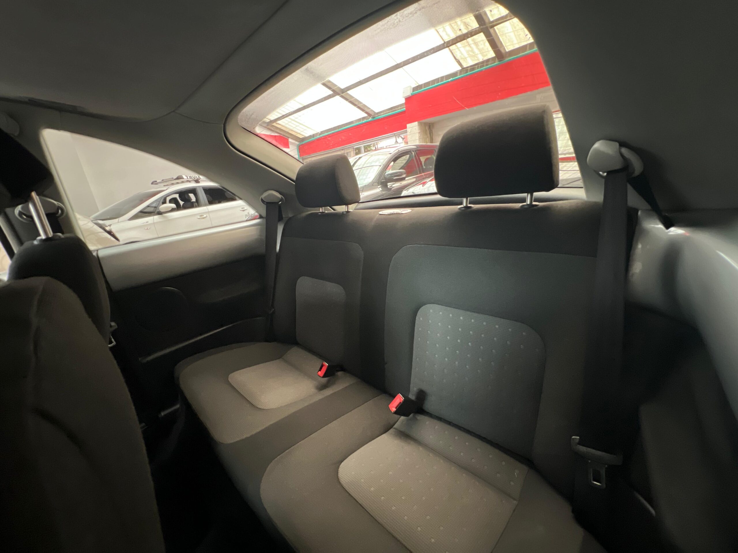 VOLKSWGEN NEW BEETLE GLS