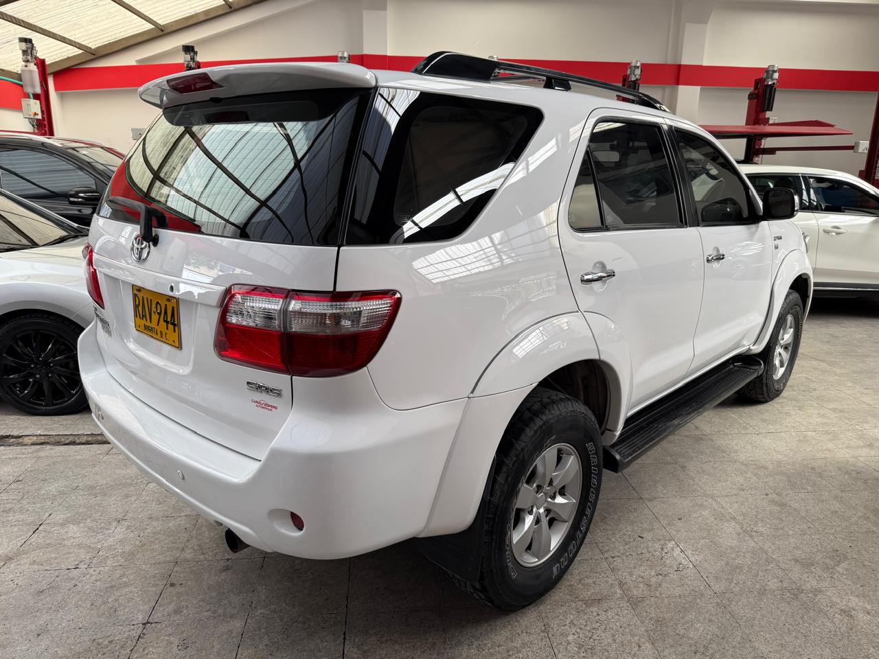 TOYOTA FORTUNER