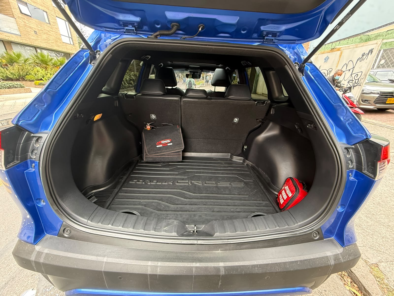 TOYOTA COROLLA CROSS SEG  HIBRIDA