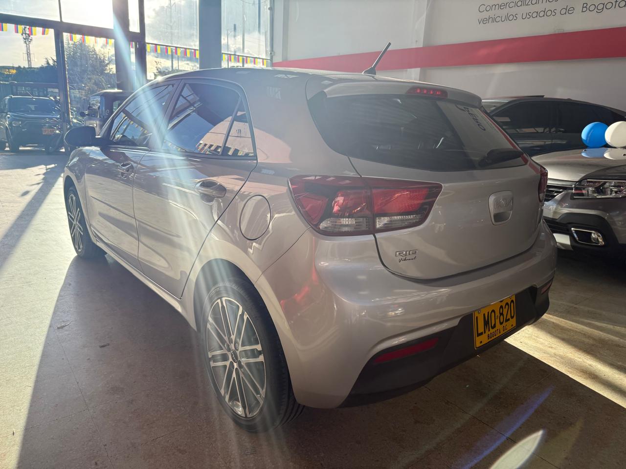 KIA RIO VIBRANT