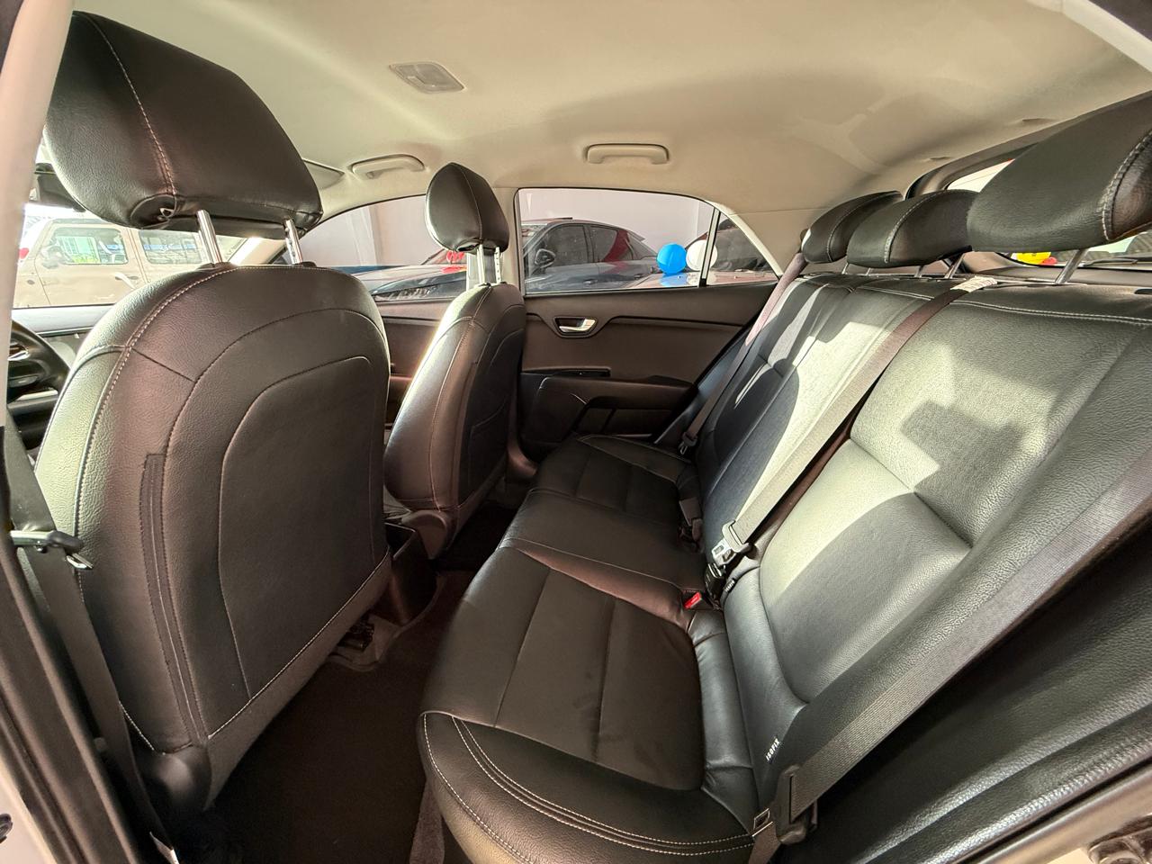 KIA RIO VIBRANT