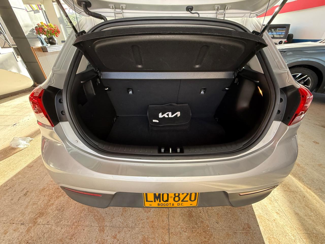 KIA RIO VIBRANT