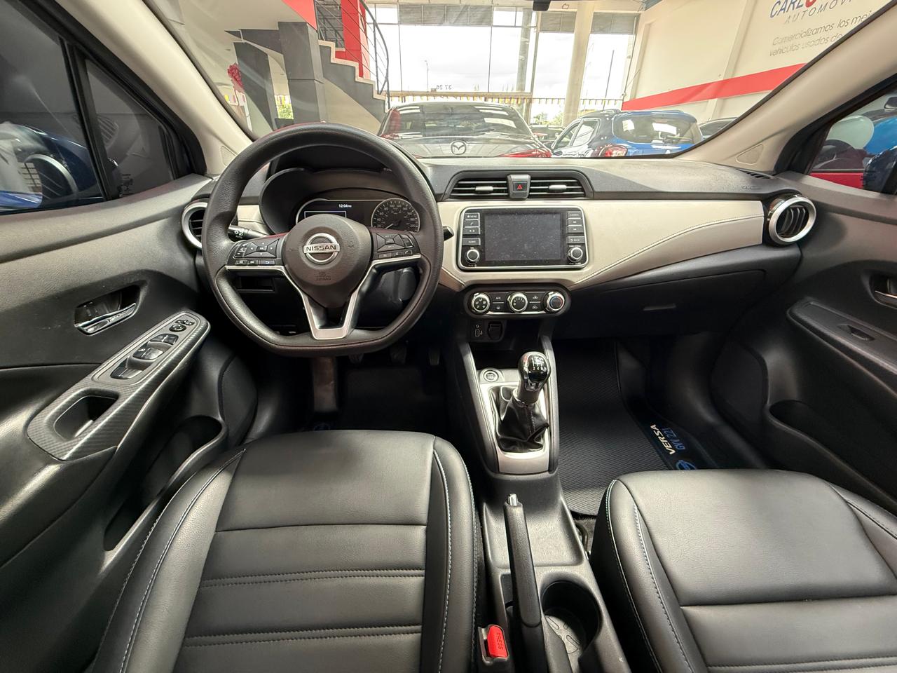 NISSAN VERSA ADVANCE MT