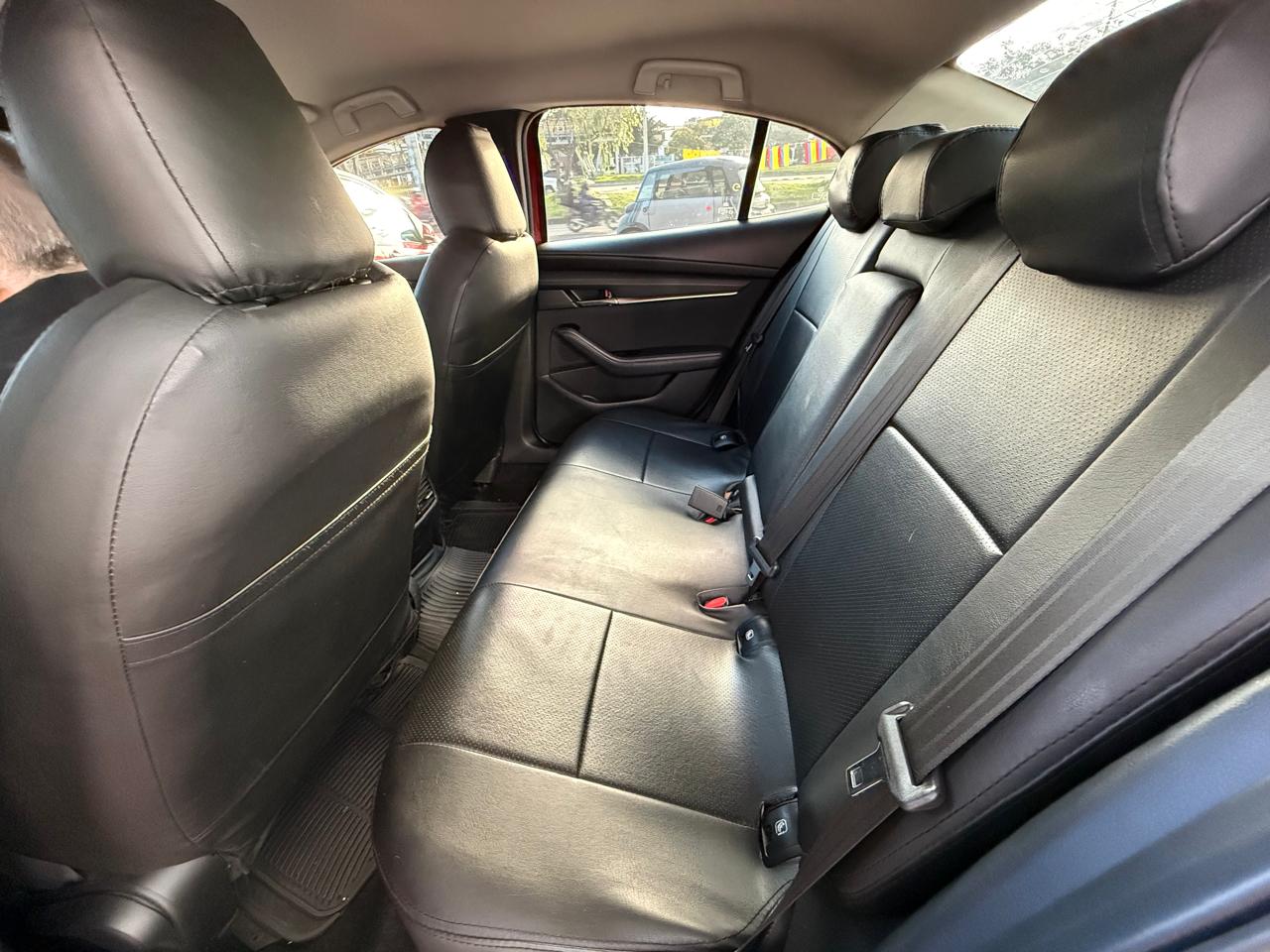 MAZDA 3 TOURING