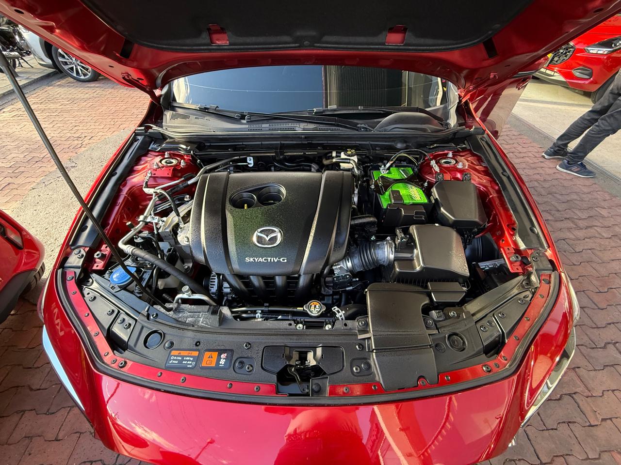 MAZDA 3 TOURING
