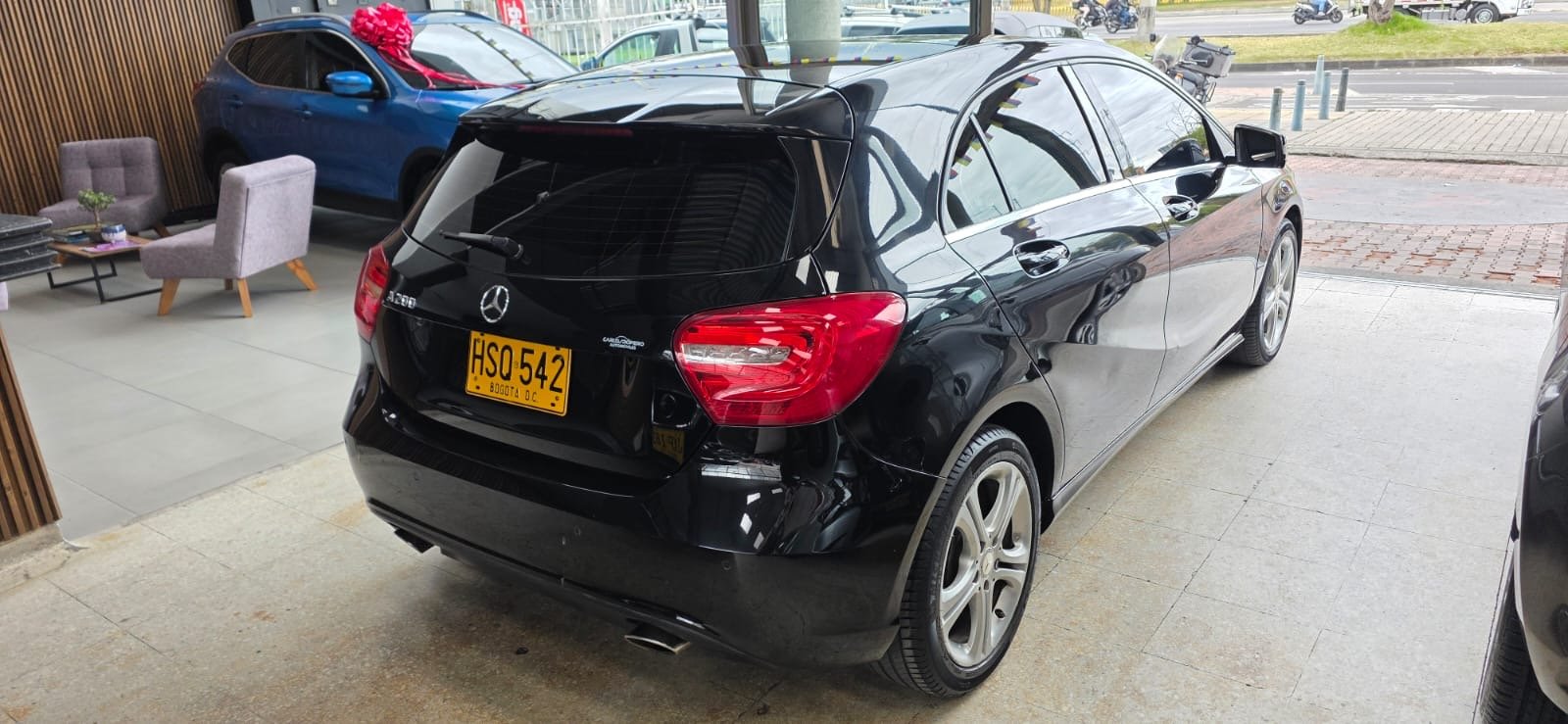 MERCEDES A200