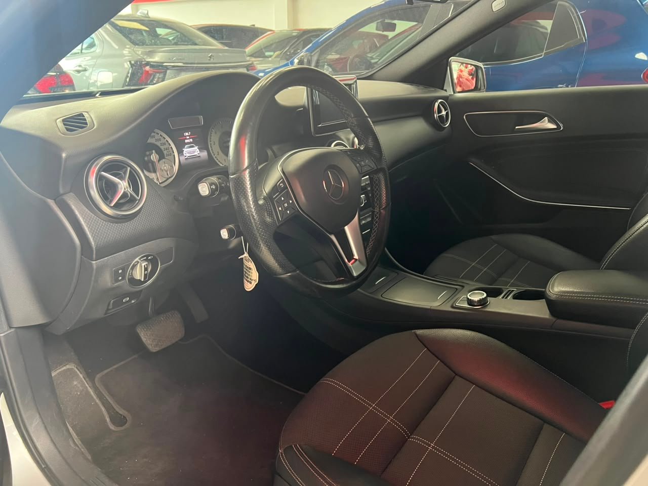 MERCEDES BENZ A200