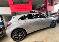 MERCEDES BENZ A200