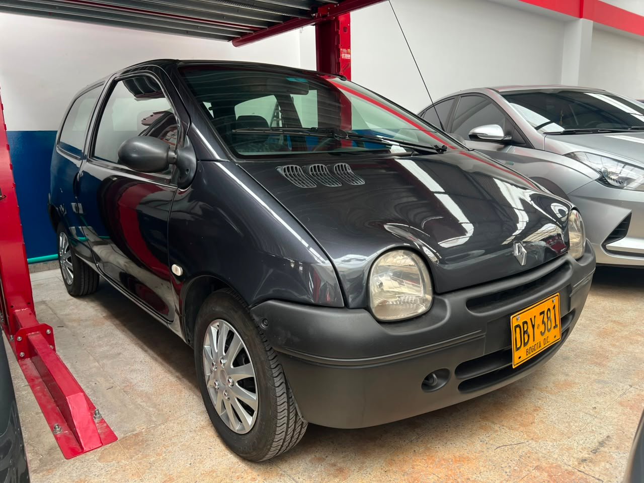 RENAULT TWINGO