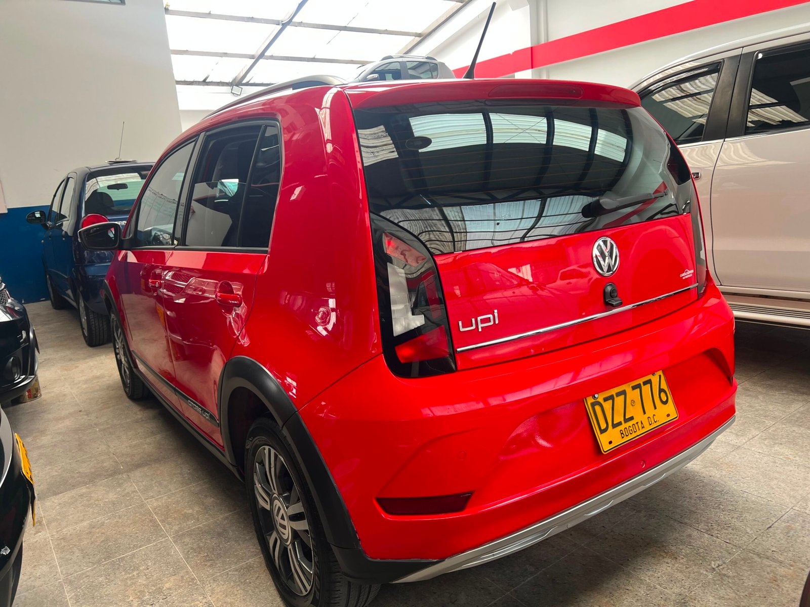 VOLKSWAGEN CROSS UP