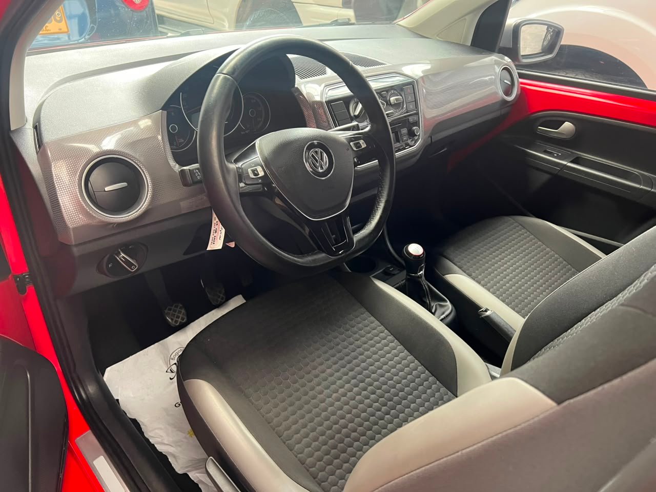 VOLKSWAGEN CROSS UP