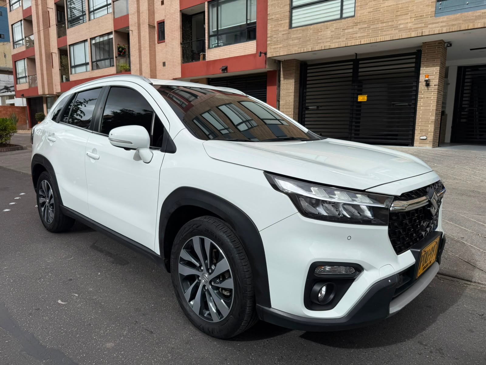 SUZUKI NEW SCROSS HIBRIDA