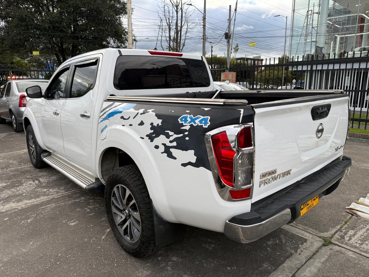 NISSAN NP300 FRONTIER DIESEL 4X4