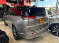JEEP COMMANDER OVERLAND Turbo 4X2 7 PASAJEROS