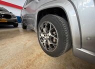 JEEP COMMANDER OVERLAND Turbo 4X2 7 PASAJEROS