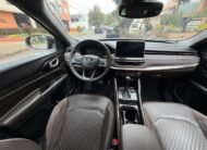 JEEP COMMANDER OVERLAND 4X2 7 Pasajeros