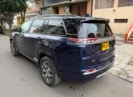 JEEP COMMANDER OVERLAND 4X2 7 Pasajeros