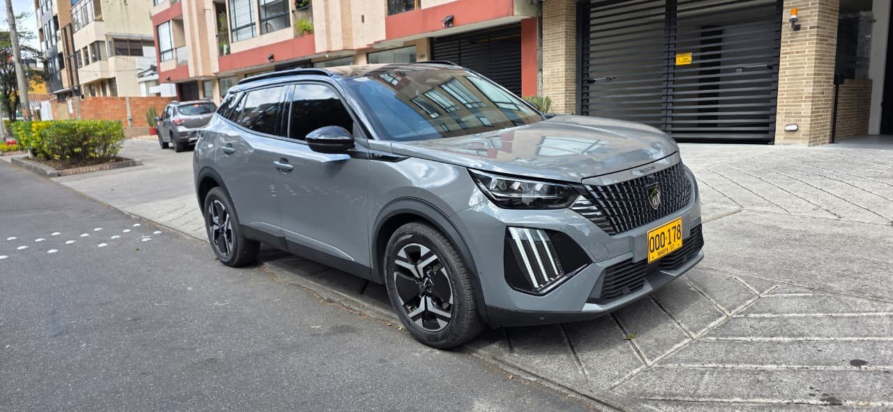 PEUGEOT 2008 GT LINE HIBRIDA