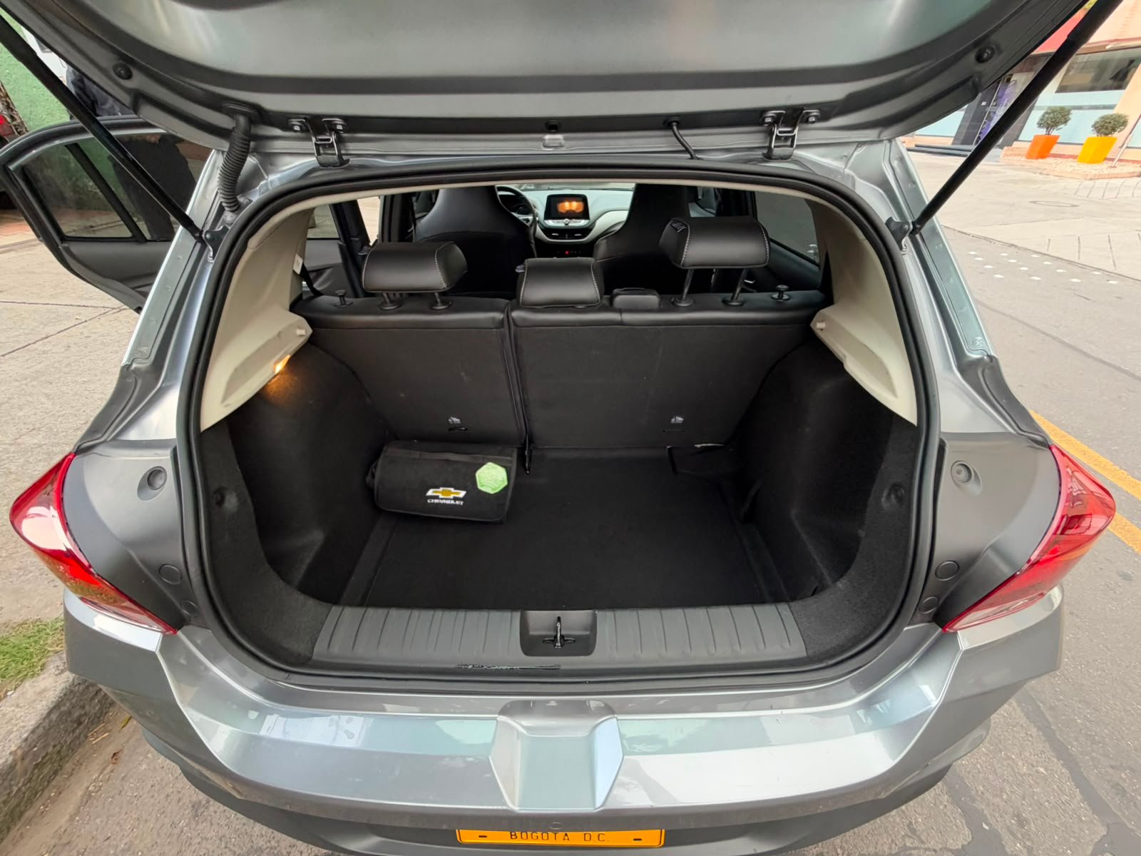 CHEVROLET ONIX PREMIER HATCHBACK TURBO